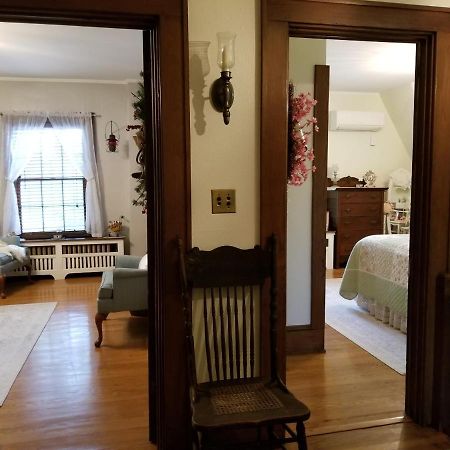 Almost Heaven Bed & Breakfast Waynesville Exterior photo